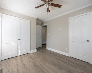 2153 Burroughs Avenue Se - Photo Thumbnail 12