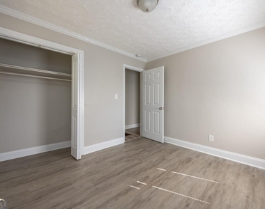 2153 Burroughs Avenue Se - Photo Thumbnail 15