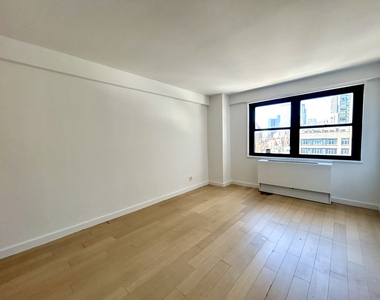 East 39th Street - Photo Thumbnail 6