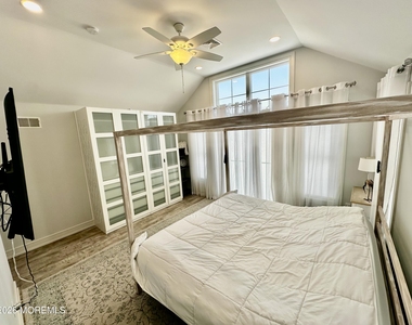 235 Sherman Avenue - Photo Thumbnail 11