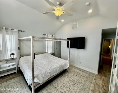 235 Sherman Avenue - Photo Thumbnail 12