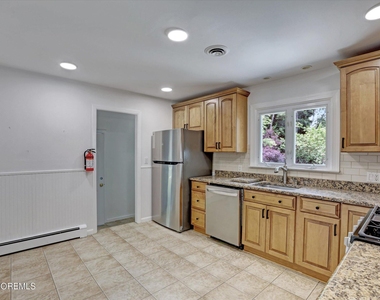 125 Beechwood Avenue - Photo Thumbnail 17