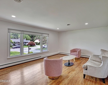 125 Beechwood Avenue - Photo Thumbnail 9