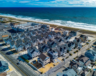 19 Cummins Street - Photo Thumbnail 31