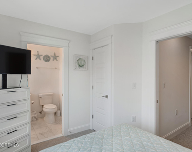 19 Cummins Street - Photo Thumbnail 23