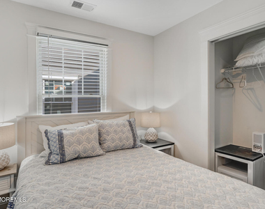 19 Cummins Street - Photo Thumbnail 18