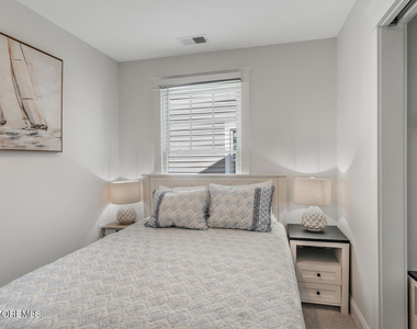 19 Cummins Street - Photo Thumbnail 21