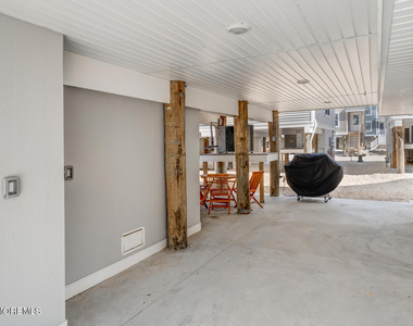 19 Cummins Street - Photo Thumbnail 27