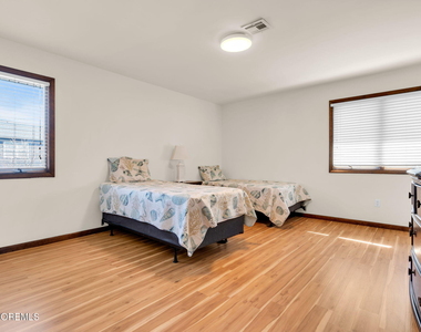 65 Grand Central Avenue - Photo Thumbnail 13