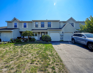 44 Mariners Cove - Photo Thumbnail 3