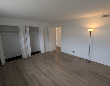 226 Sawmill Road - Photo Thumbnail 12