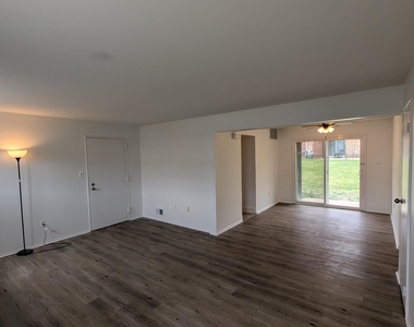 226 Sawmill Road - Photo Thumbnail 4