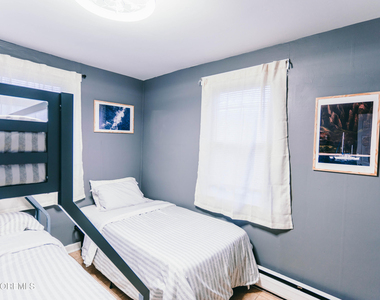 13 Decatur Avenue - Photo Thumbnail 16