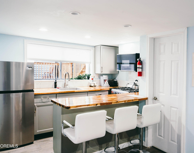 13 Decatur Avenue - Photo Thumbnail 9
