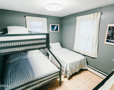 13 Decatur Avenue - Photo Thumbnail 7