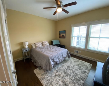 305 Newark Avenue - Photo Thumbnail 5