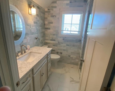 305 Newark Avenue - Photo Thumbnail 12