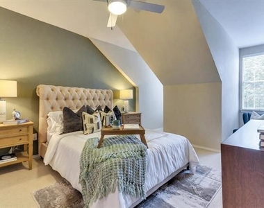 5445 Caruth Haven Lane - Photo Thumbnail 4