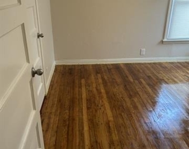 6318 Belgrade Avenue - Photo Thumbnail 12