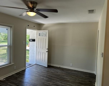 6318 Belgrade Avenue - Photo Thumbnail 4