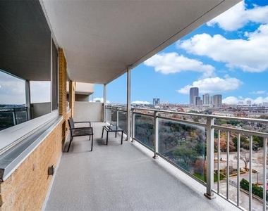 3883 Turtle Creek Boulevard - Photo Thumbnail 15