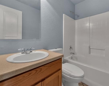 3151 Karen Street - Photo Thumbnail 12