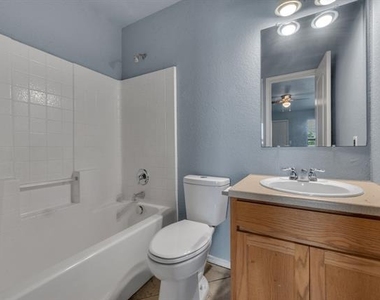 3151 Karen Street - Photo Thumbnail 10