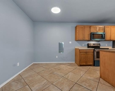 3151 Karen Street - Photo Thumbnail 4