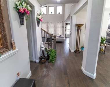 9785 Hickory Hill Road - Photo Thumbnail 5