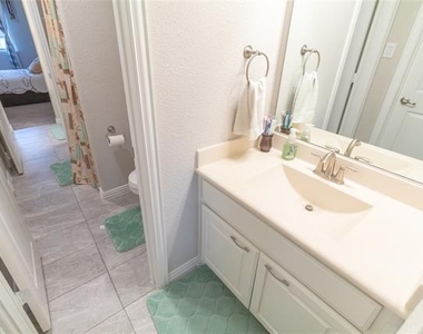 9785 Hickory Hill Road - Photo Thumbnail 29