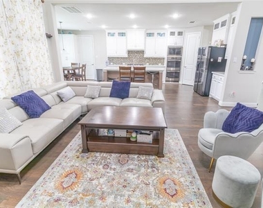 9785 Hickory Hill Road - Photo Thumbnail 11