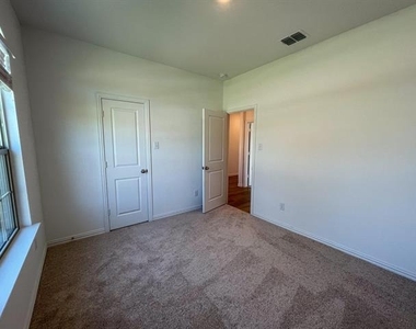 3305 Tulip Poplar Trail - Photo Thumbnail 9