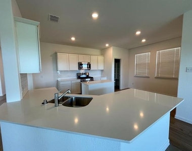 3305 Tulip Poplar Trail - Photo Thumbnail 16