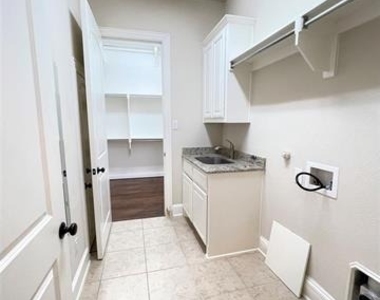 2026 Artemis Court - Photo Thumbnail 9