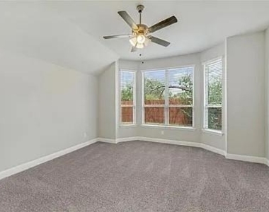 429 Charlie Court - Photo Thumbnail 19