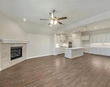 429 Charlie Court - Photo Thumbnail 21
