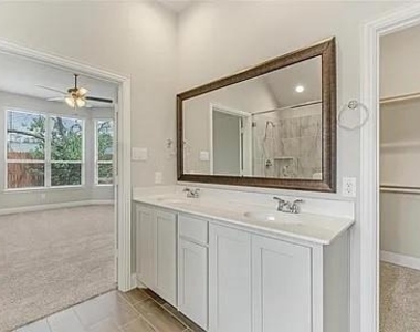 429 Charlie Court - Photo Thumbnail 14