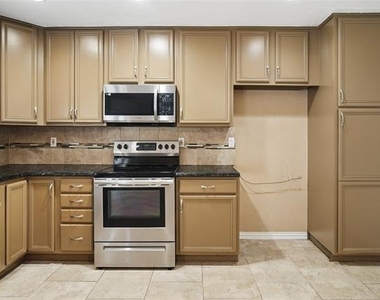 5161 Bartlett Drive - Photo Thumbnail 10