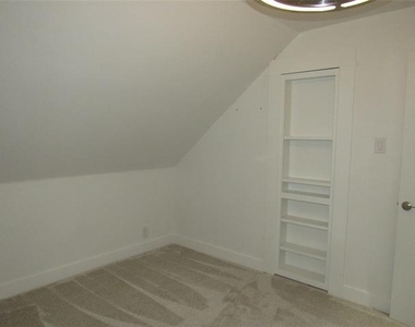 720 Blanton Drive - Photo Thumbnail 28