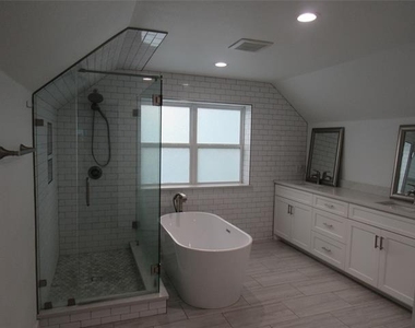 720 Blanton Drive - Photo Thumbnail 33