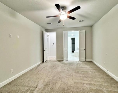 2124 Esher Drive - Photo Thumbnail 28