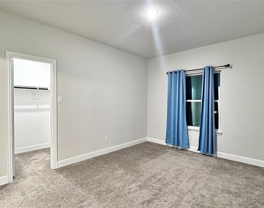 2124 Esher Drive - Photo Thumbnail 36