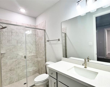 2124 Esher Drive - Photo Thumbnail 18