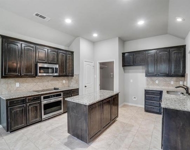 4101 Rocky Bend Court - Photo Thumbnail 8