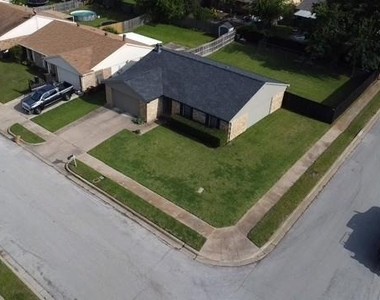 6900 Sandstone Court - Photo Thumbnail 3