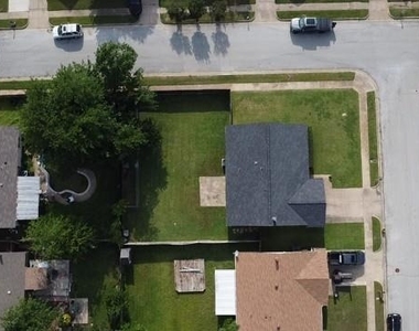 6900 Sandstone Court - Photo Thumbnail 14