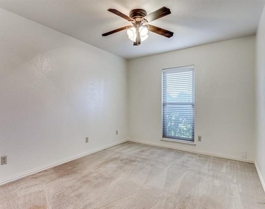 6900 Sandstone Court - Photo Thumbnail 8