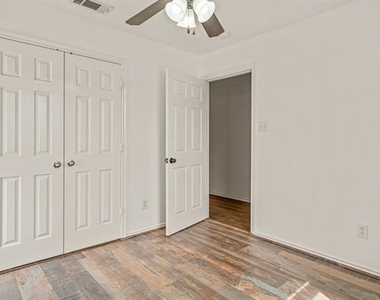 502 S Main Street - Photo Thumbnail 10