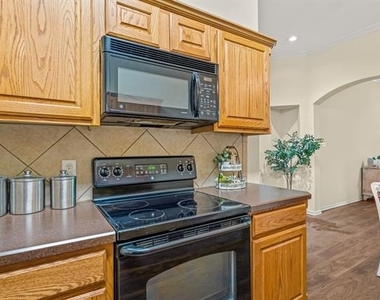 502 S Main Street - Photo Thumbnail 15