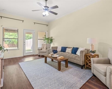502 S Main Street - Photo Thumbnail 6